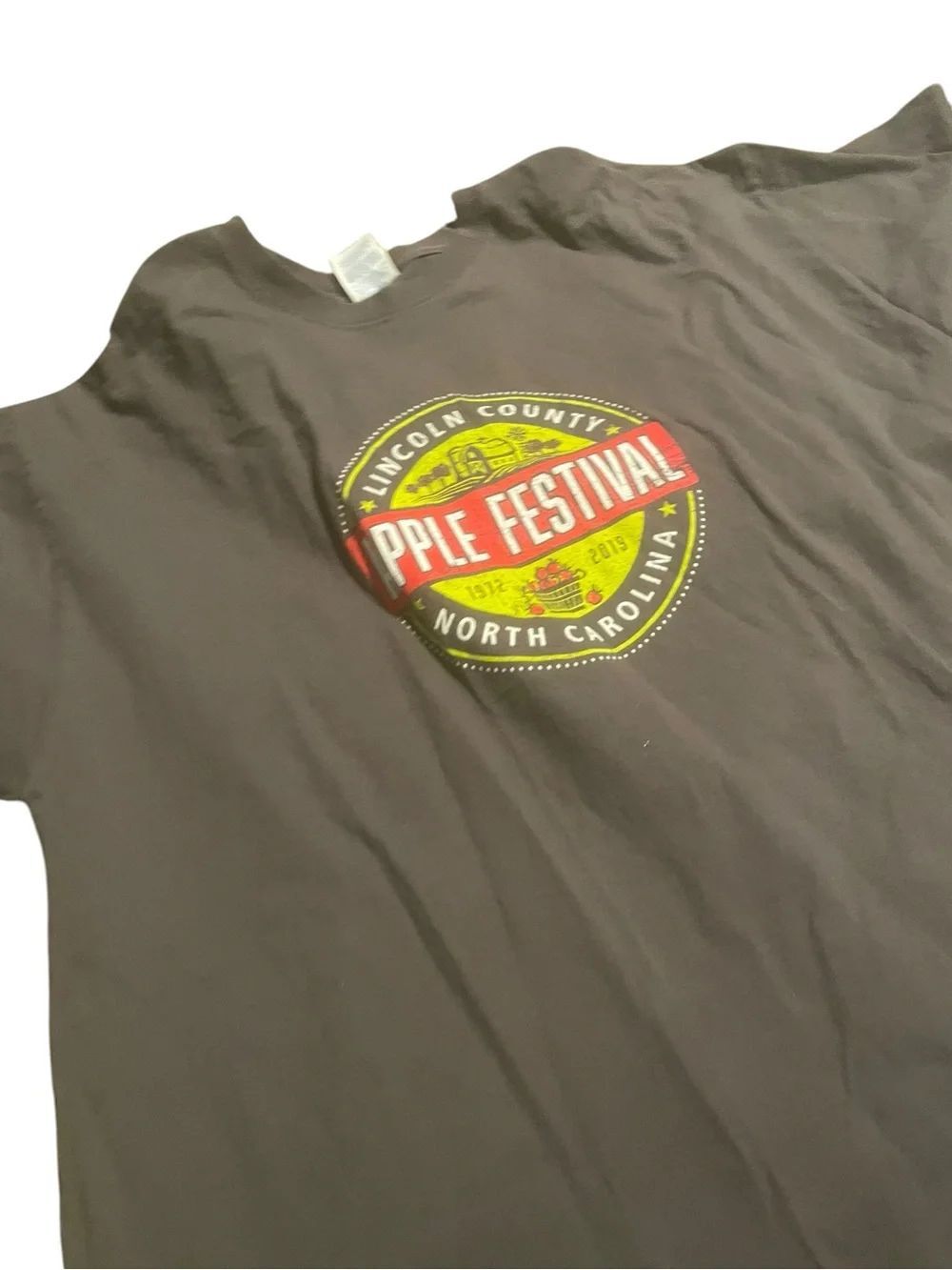 Lincoln County Apple Festival Graphic Tee - grey size XL